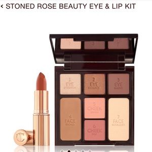 Charlotte Tilbury
STONED ROSE BEAUTY EYE …